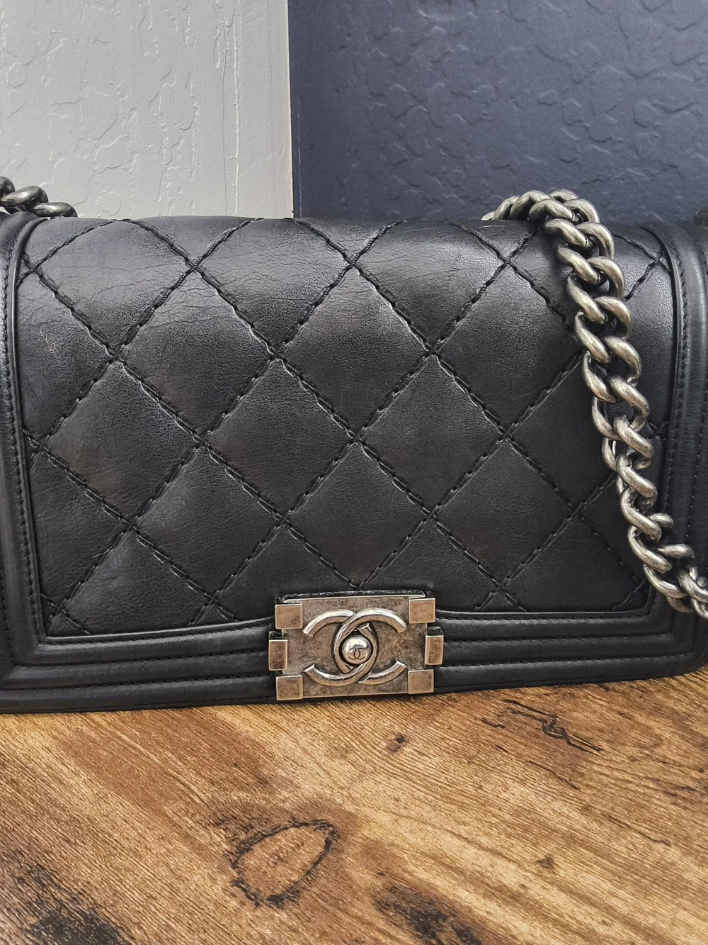 Chanel Boy Flap Quilted Leather Shoulder Bag in Black